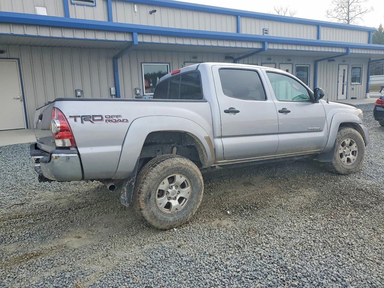 2014 Toyota Tacoma V6 - Фото 3