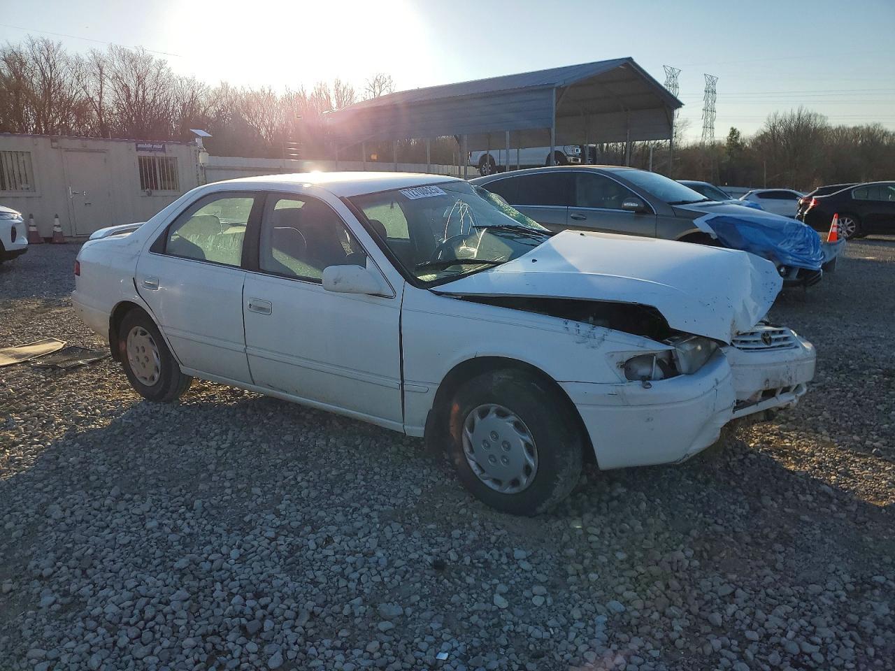 1999 Toyota Camry Ce - Фото 4