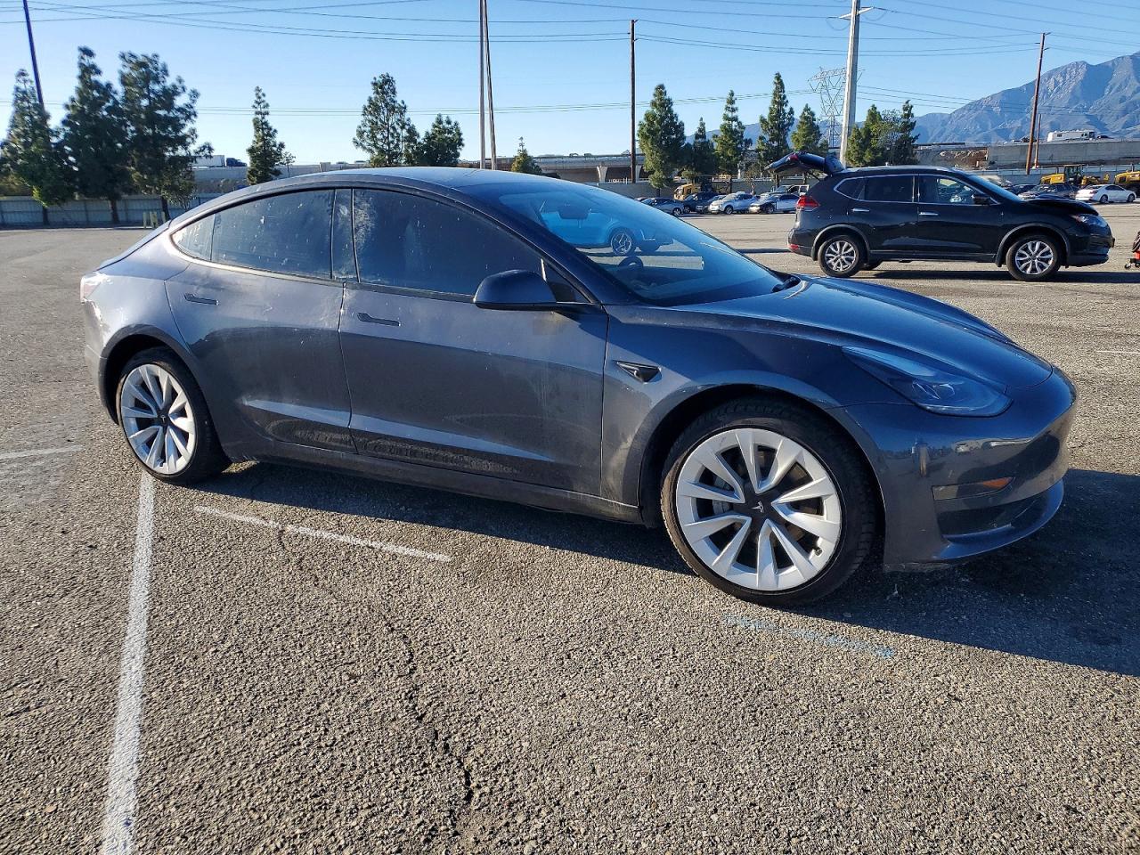 2022 Tesla Model 3 - Фото 4