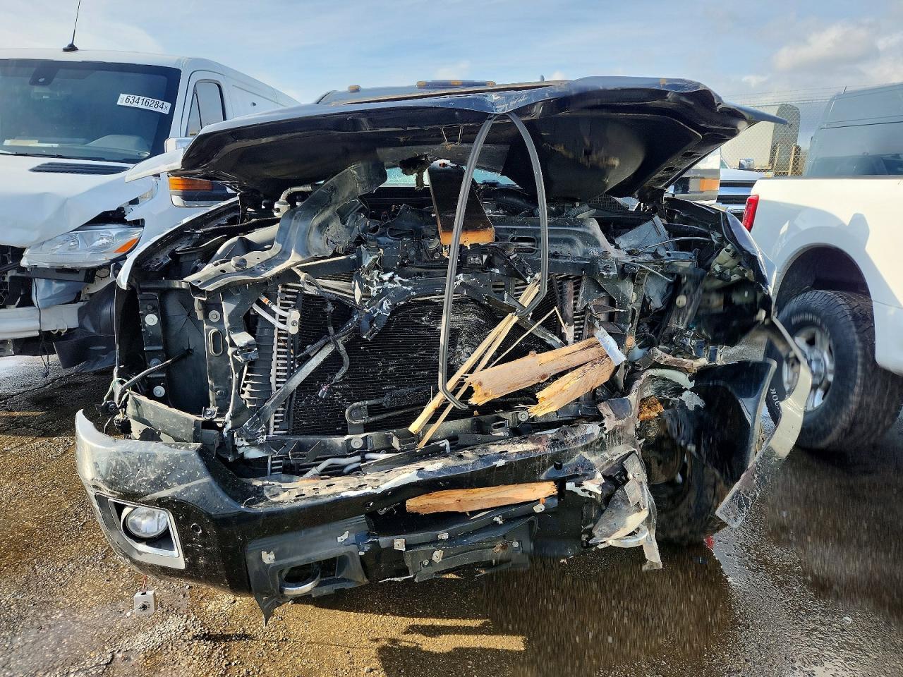 2018 GMC Sierra K3500 Denali - Image 5