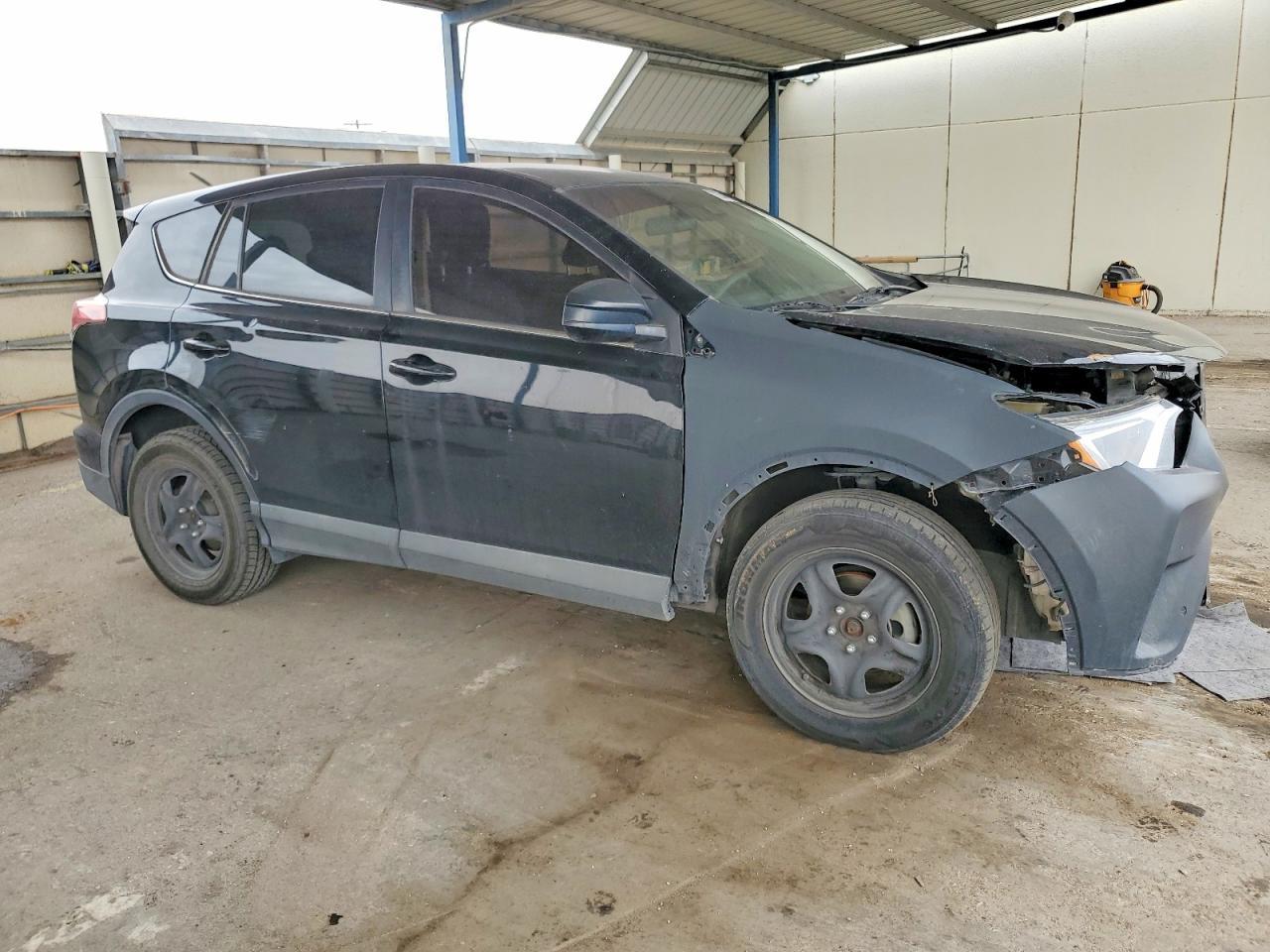 2018 Toyota Rav4 Le - Image 4