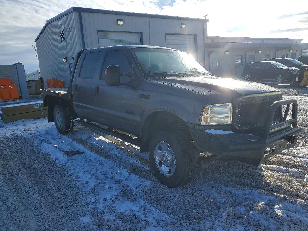 2006 Ford F250 Super Duty Flatbed Truck - Image 4