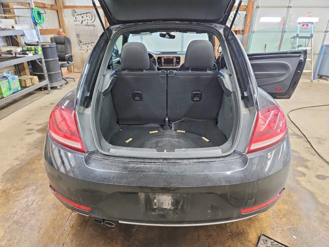 2018 Volkswagen Beetle S - Image 6