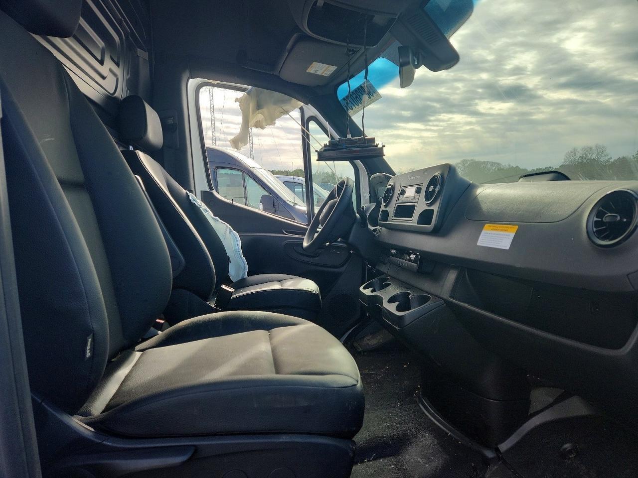 2025 Mercedes Benz Sprinter Delivery Van - Image 7