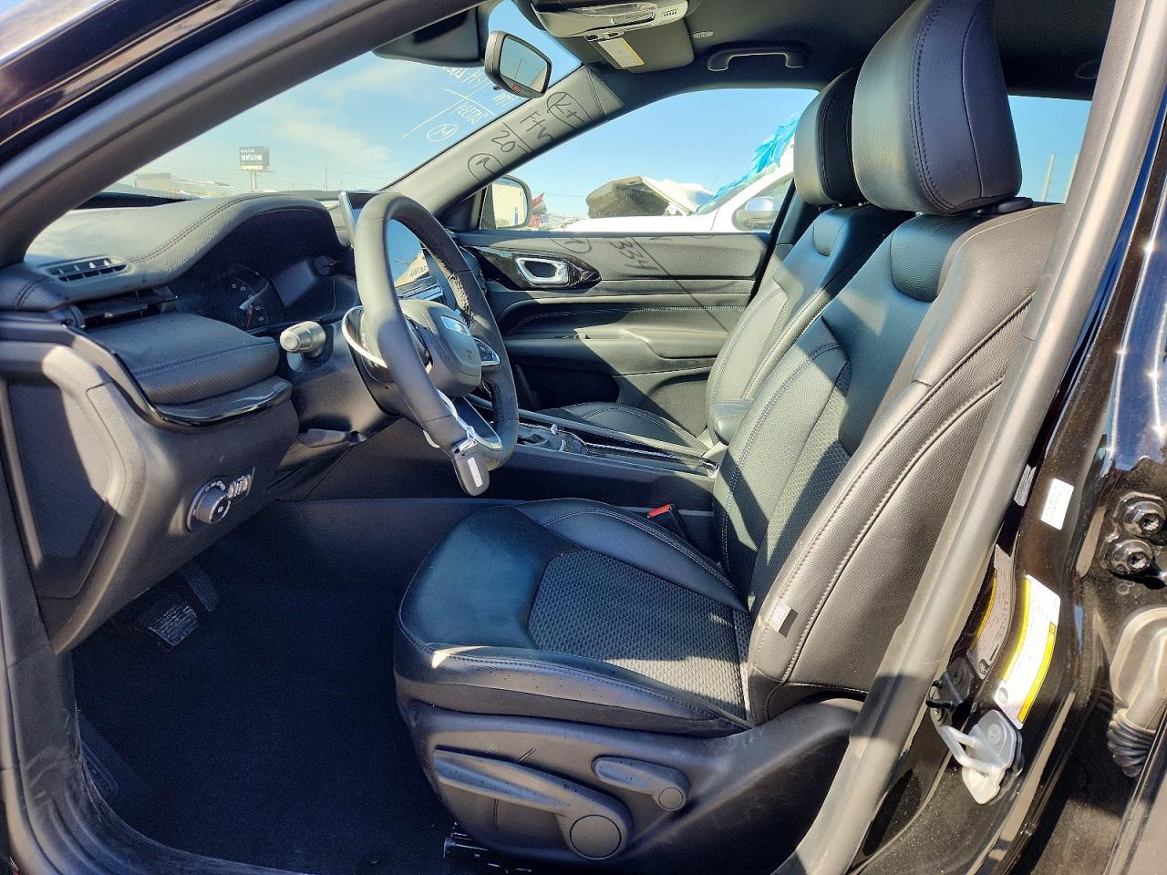 2026 Jeep Compass Latitude - Фото 7