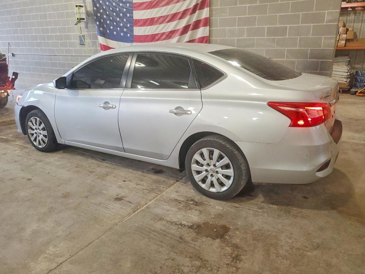 2019 Nissan Sentra S - Фото 2