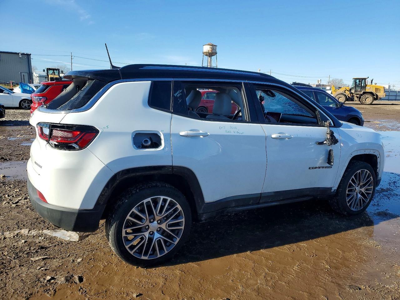 2022 Jeep Compass Limited - Image 3