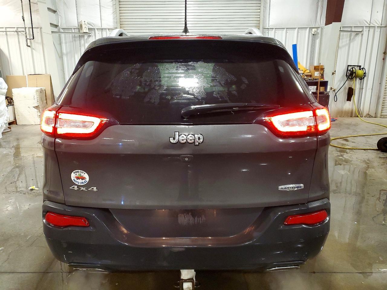 2015 Jeep Cherokee Latitude - Фото 6