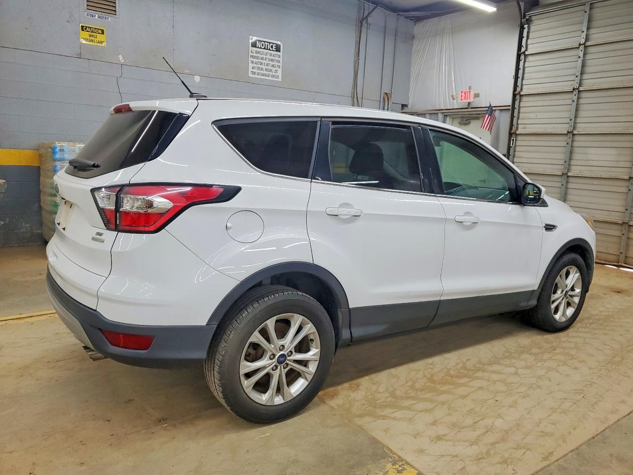 2017 Ford Escape Se - Фото 3