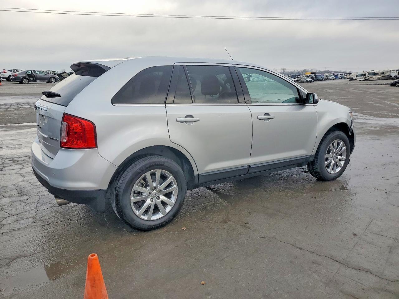 2013 Ford Edge Limited - Image 3