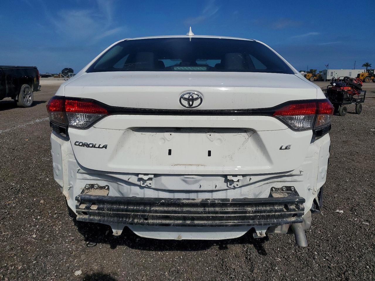 2025 Toyota Corolla Le - Фото 6