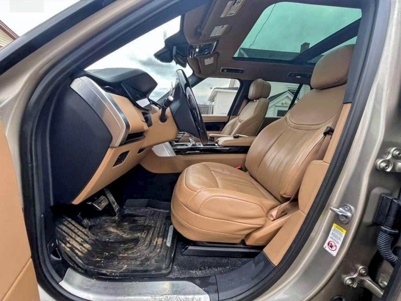 2023 Land Rover Range Rover Se - Image 7