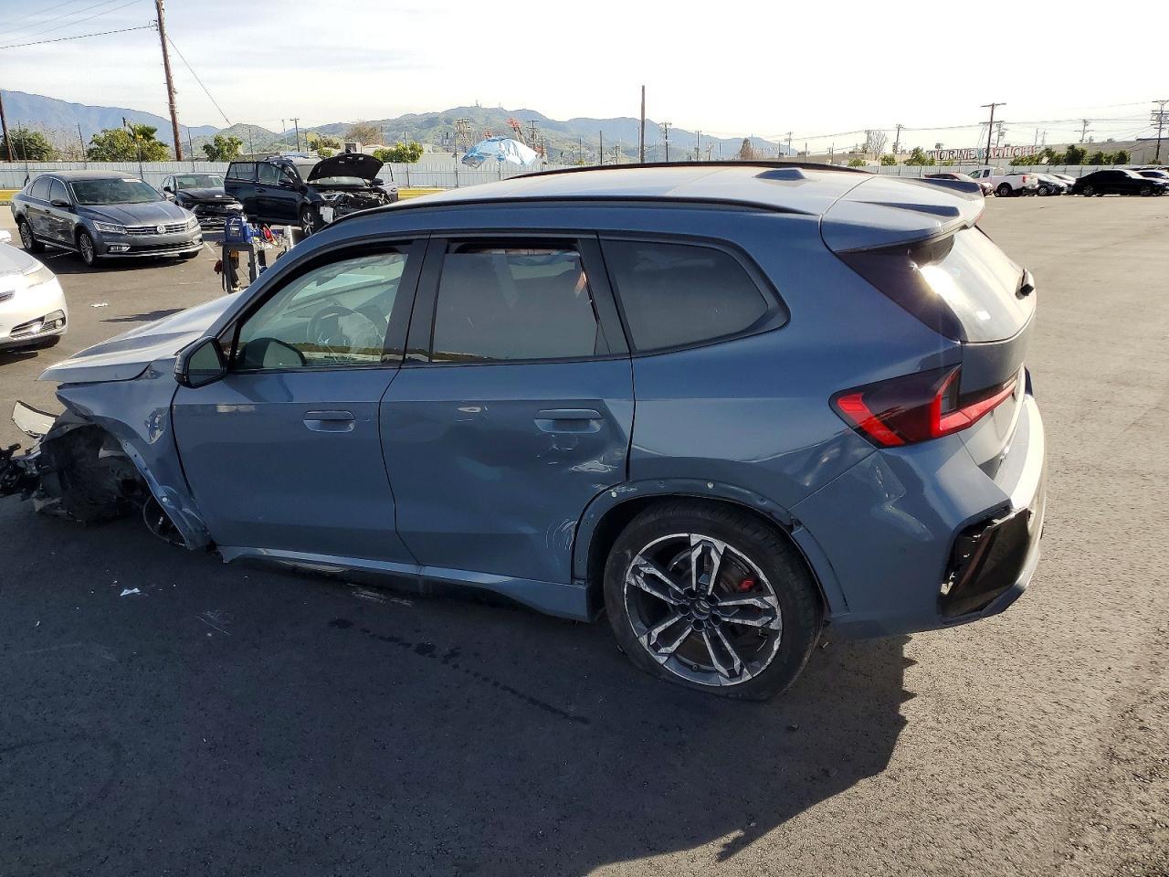 2025 BMW X1 xDrive28I - Фото 2