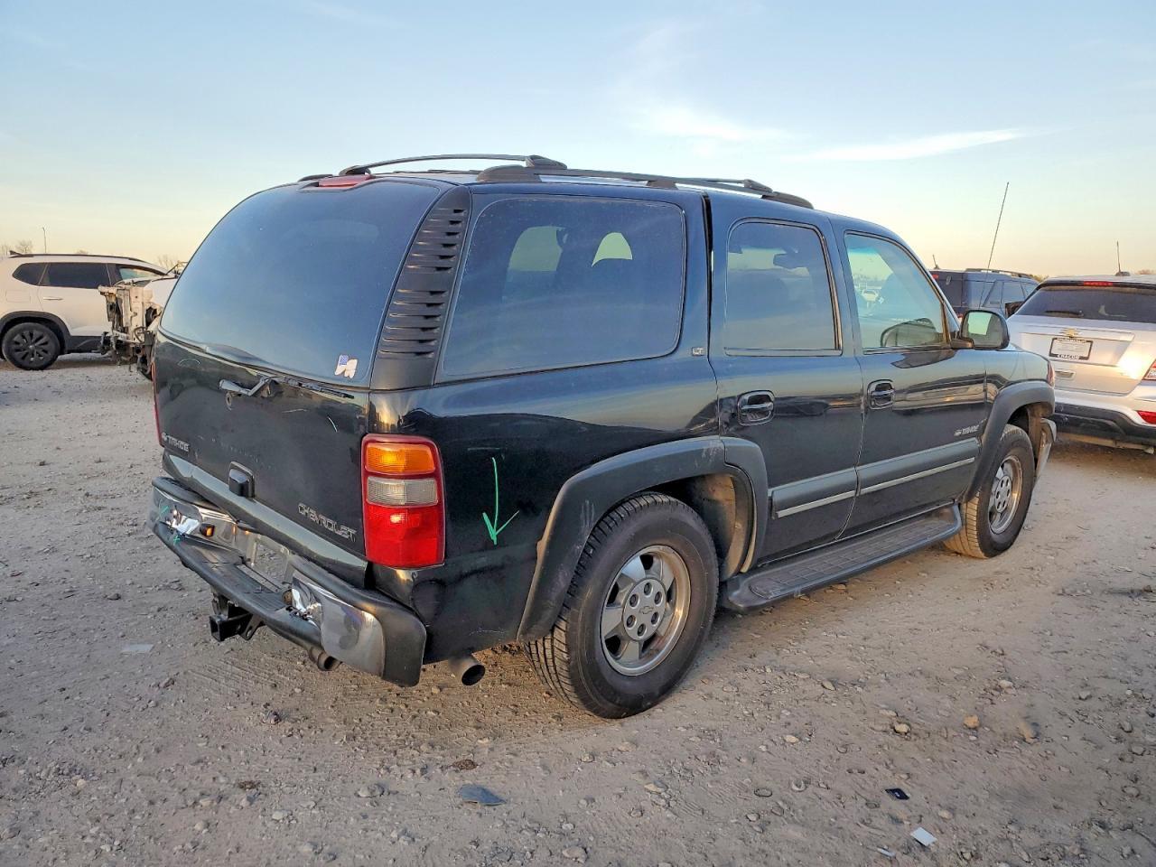 2002 Chevrolet Tahoe C1500 - Image 3
