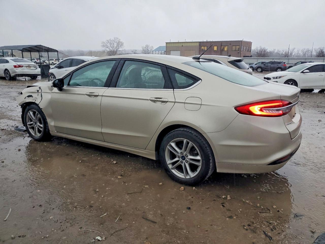 2018 Ford Fusion Se - Фото 2