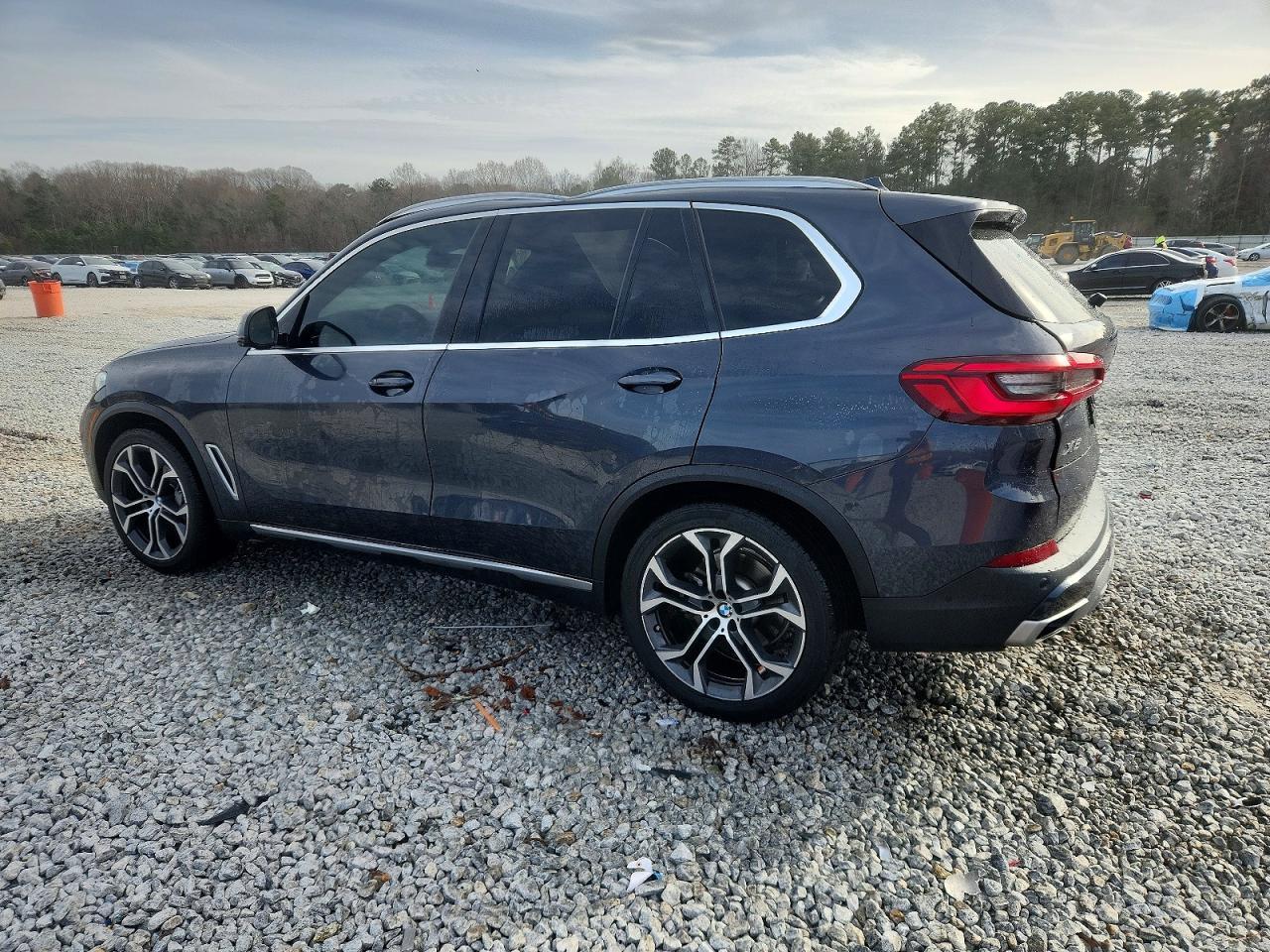 2020 BMW X5 Sdrive 40I - Image 2
