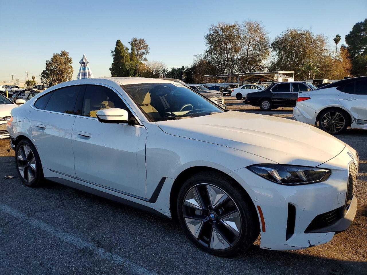 2025 BMW I4 Edrive 40 - Image 4