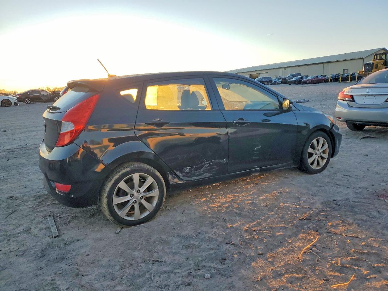 2014 Hyundai Accent Gls - Фото 3