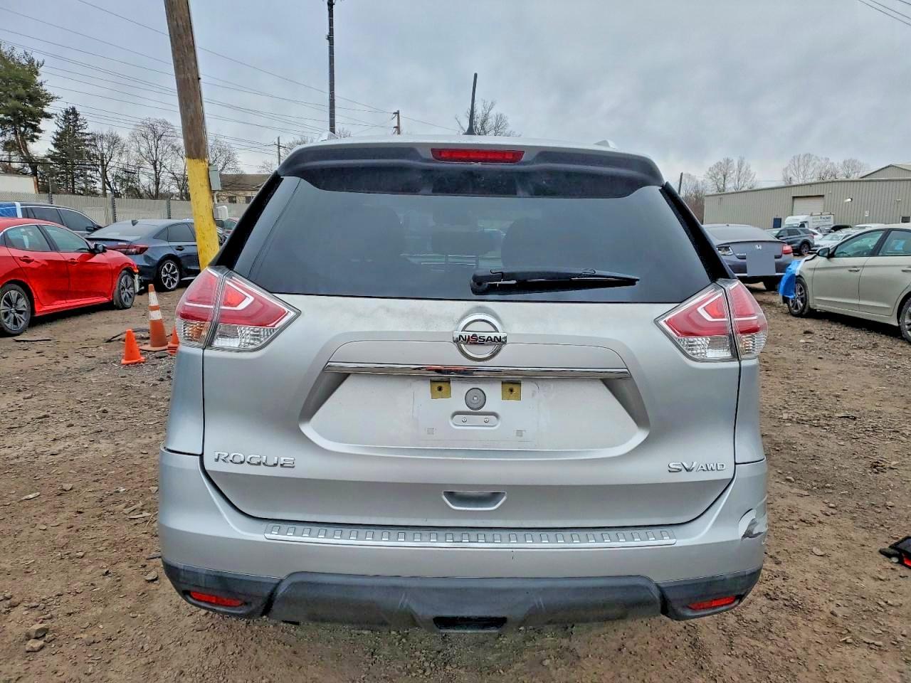 2015 Nissan Rogue S - Фото 6