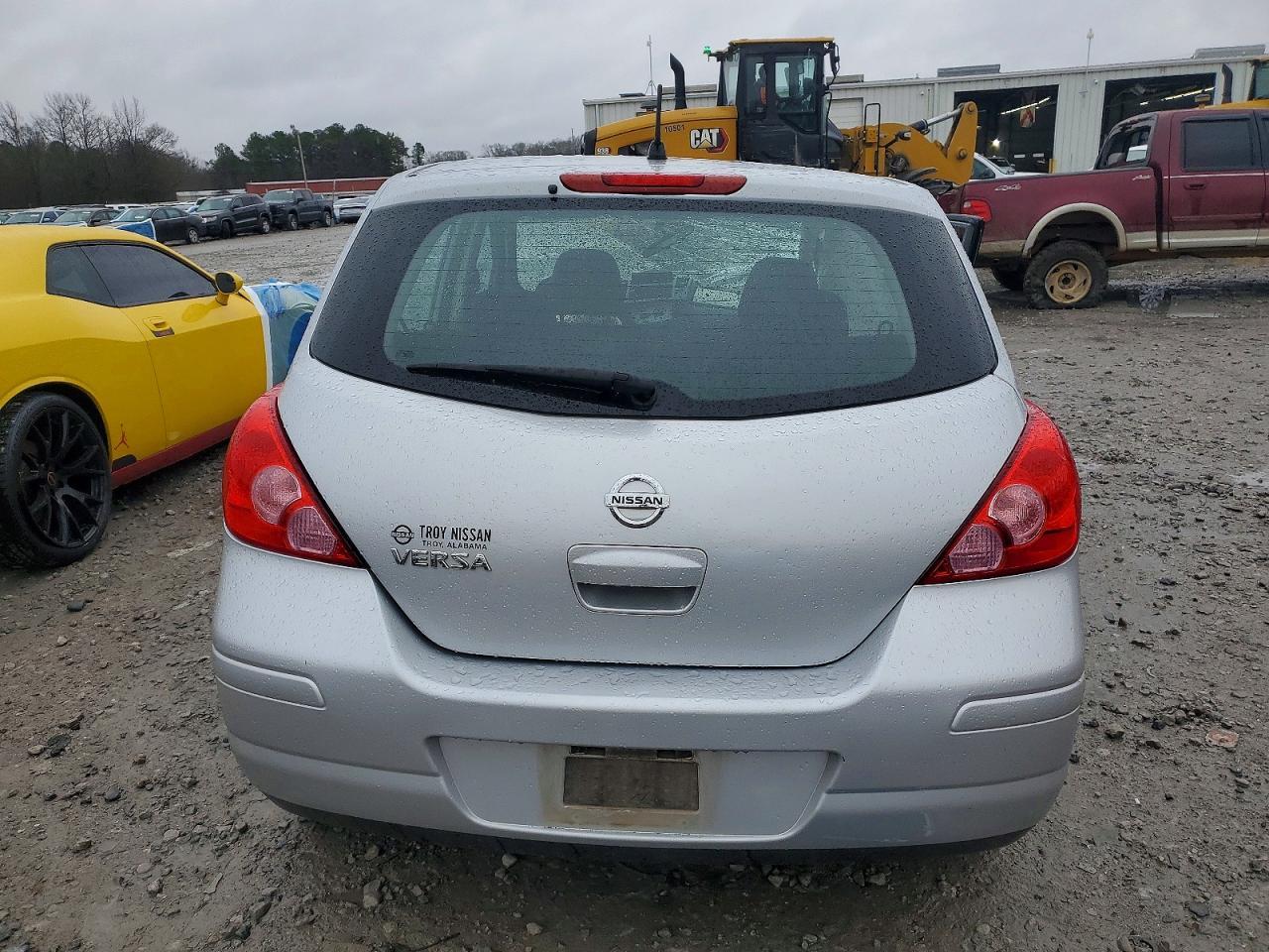 2010 Niss Versa S - Фото 6