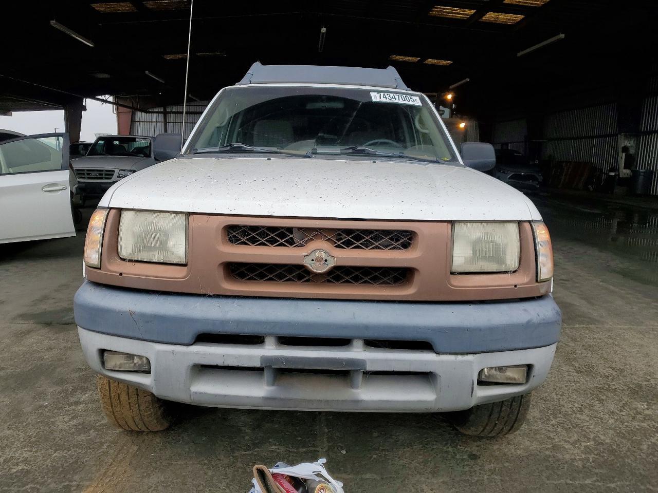 2000 Nissan Xterra Xe - Фото 5