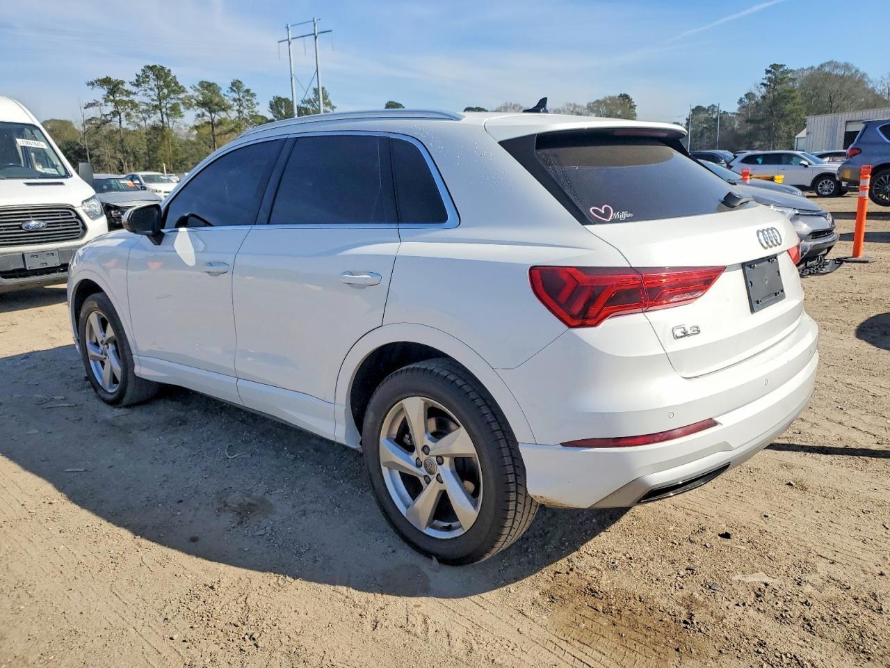 2020 Audi Q3 Premium - Фото 2