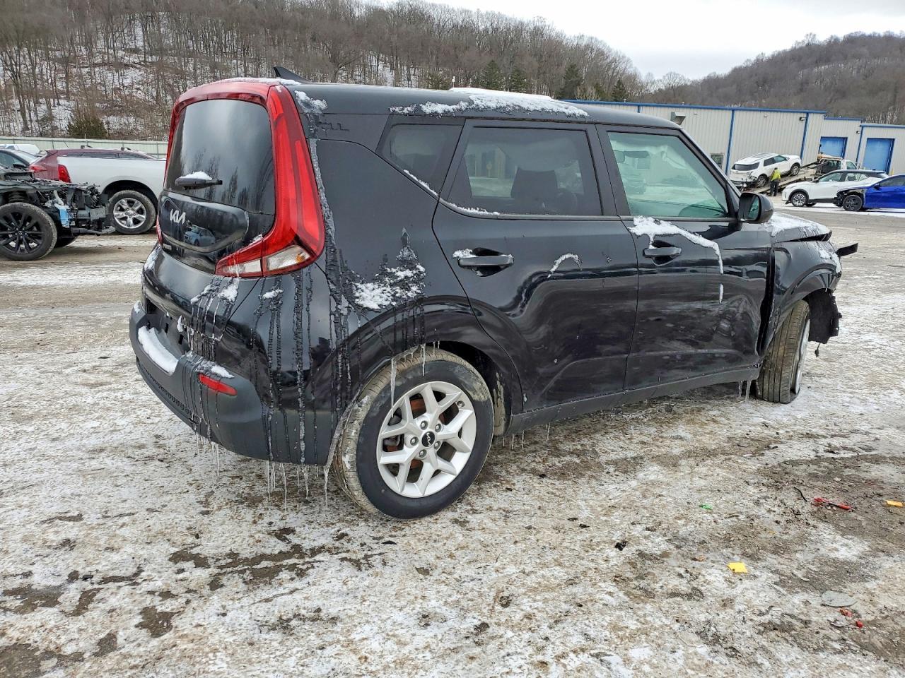 2022 Kia Soul Lx - Image 3