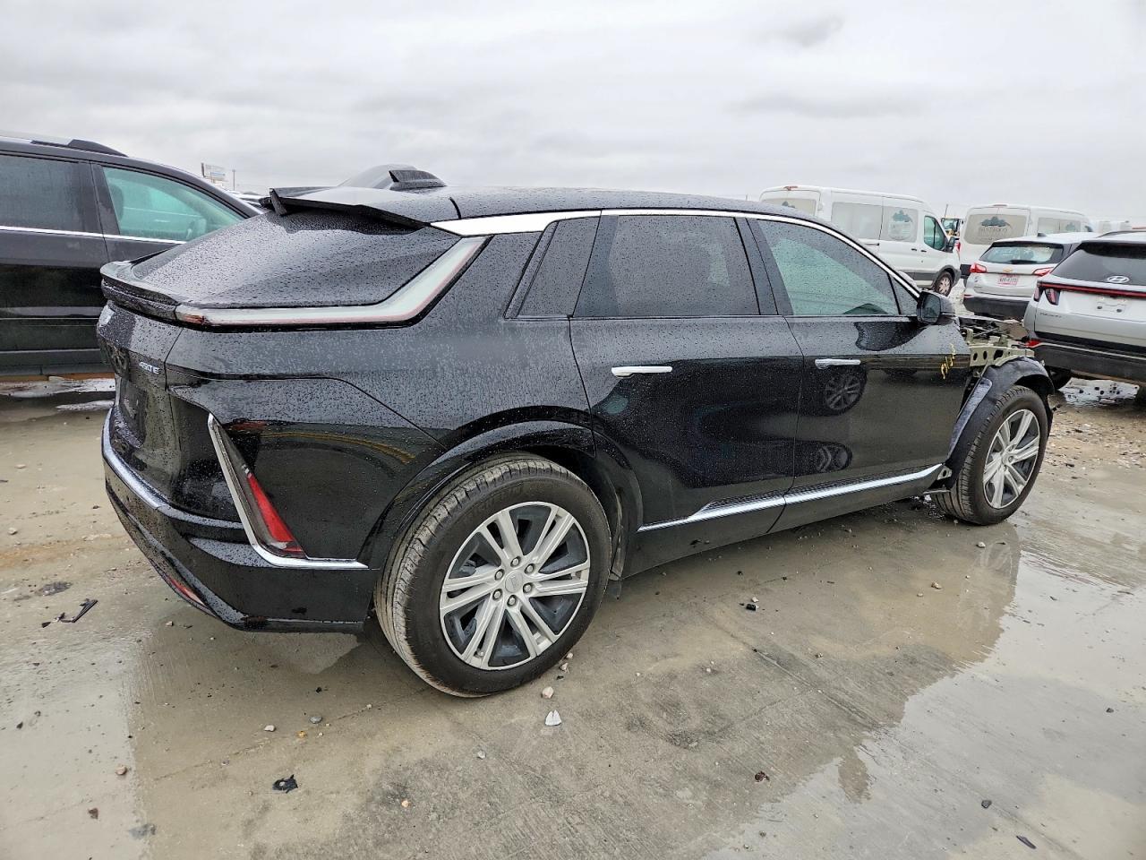2024 Cadillac Lyriq Tech - Image 3