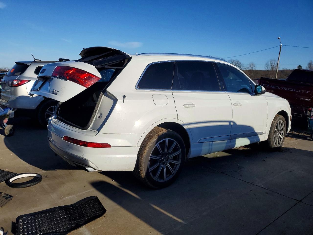 2017 Audi Q7 Premium Plus - Image 3