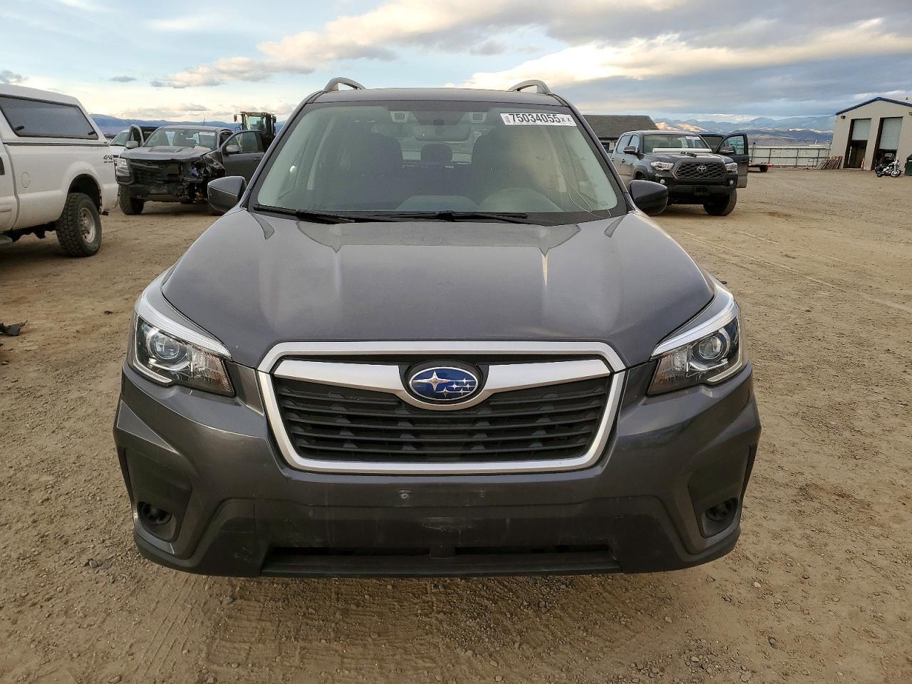 2020 Subaru Forester Premium - Image 5