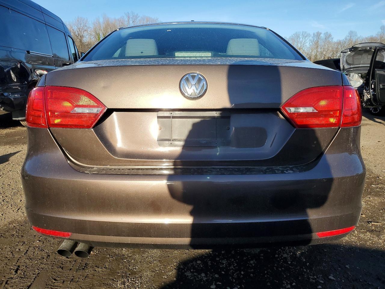 2014 Volkswagen Jetta Base - Image 6