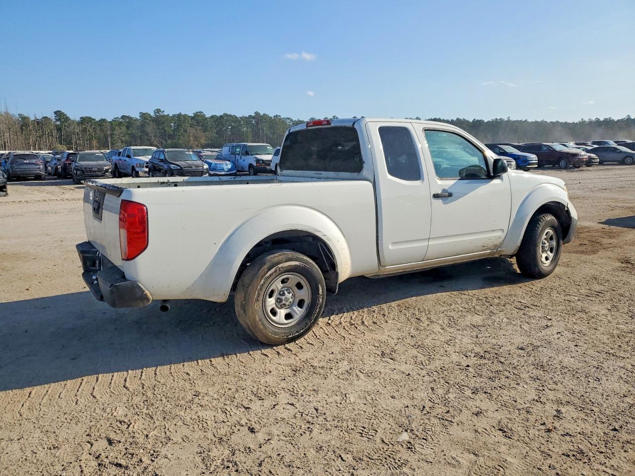 2016 Nissan Frontier S - Фото 3