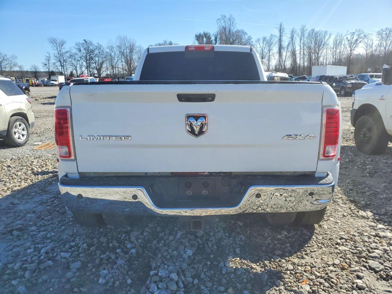 2015 Ram 3500 Longhorn - Фото 6