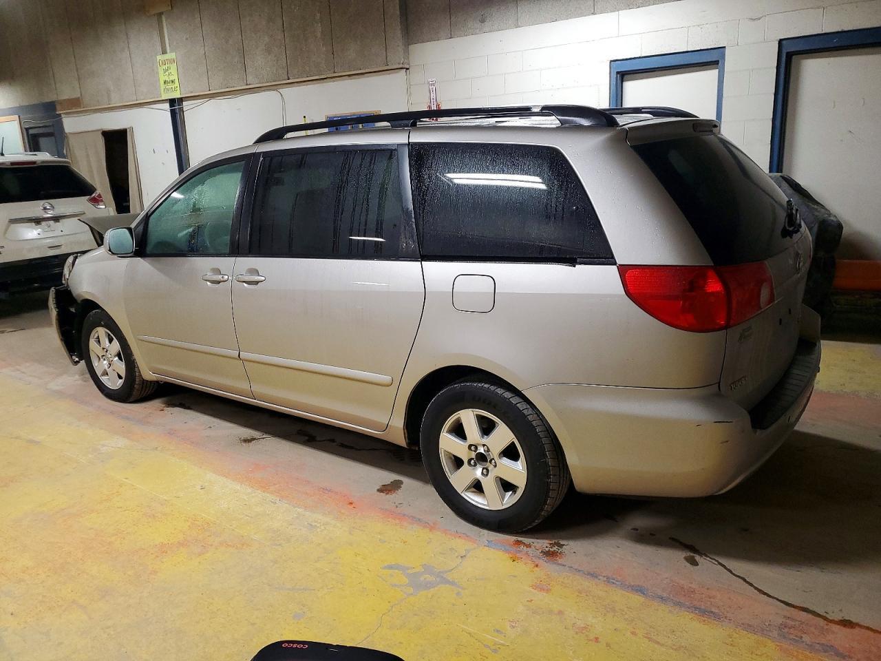 2009 Toyota Sienna Xle - Фото 2