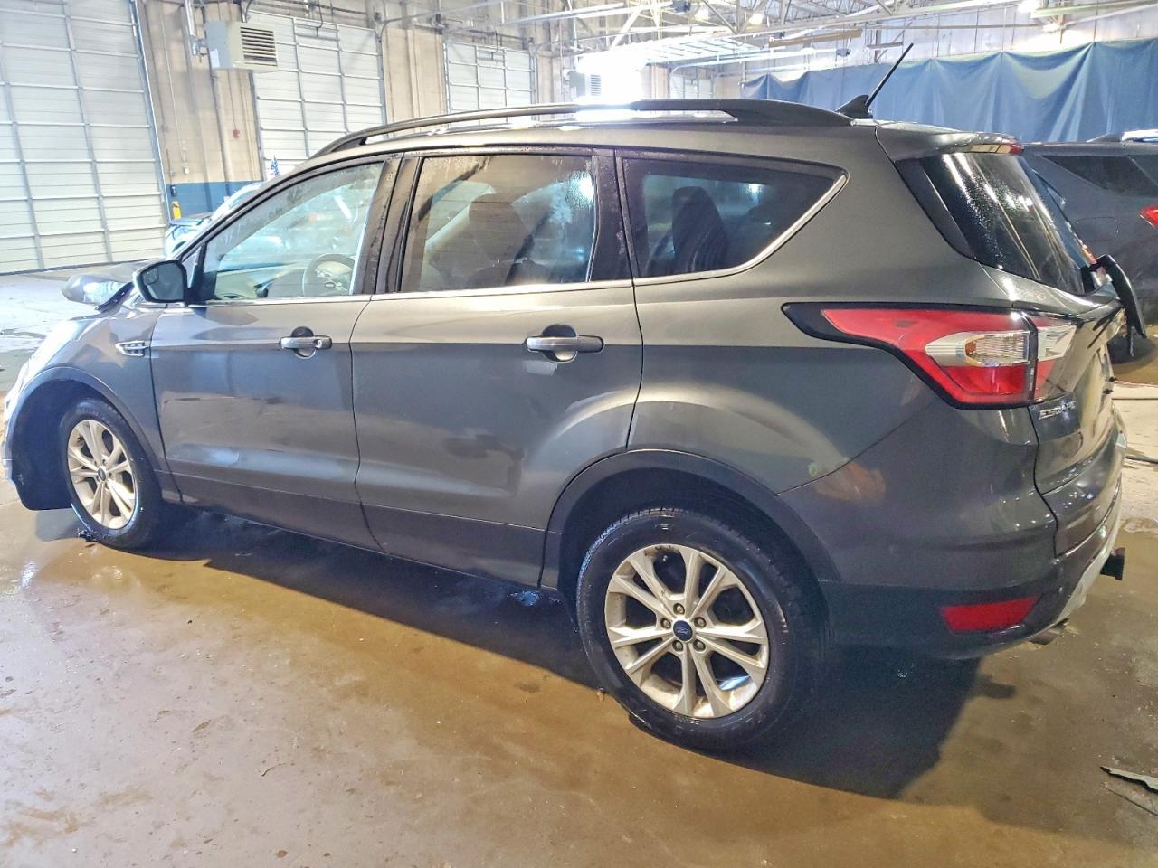 2018 Ford Escape Se - Фото 2