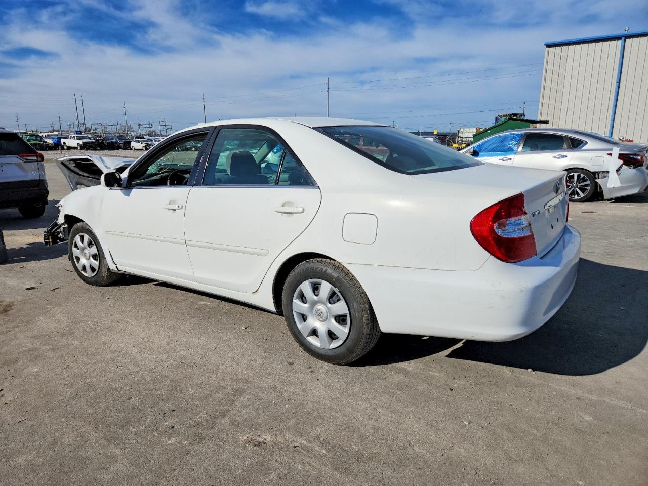 2002 Toyota Camry Le - Фото 2