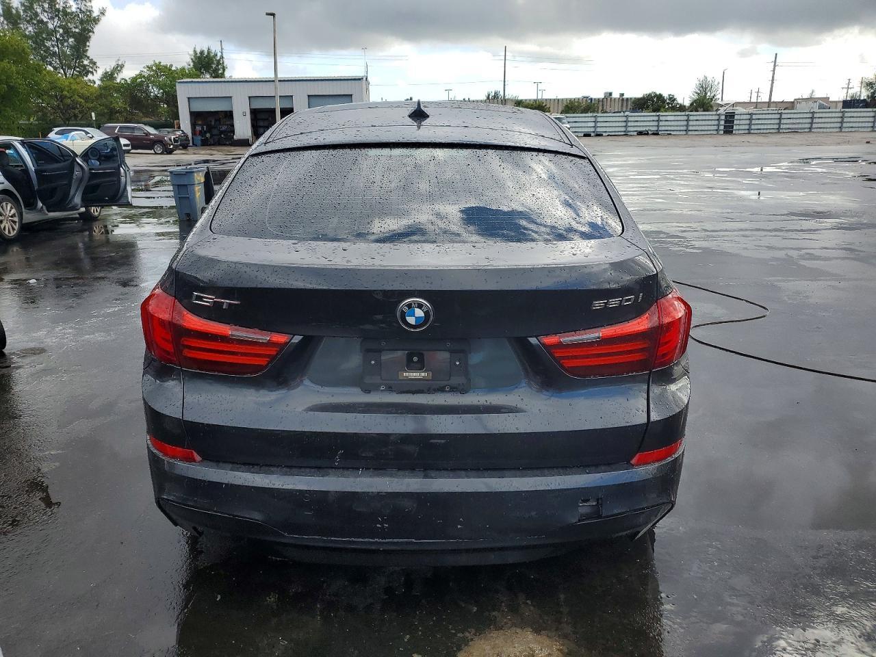 2014 BMW 550 Igt - Фото 6