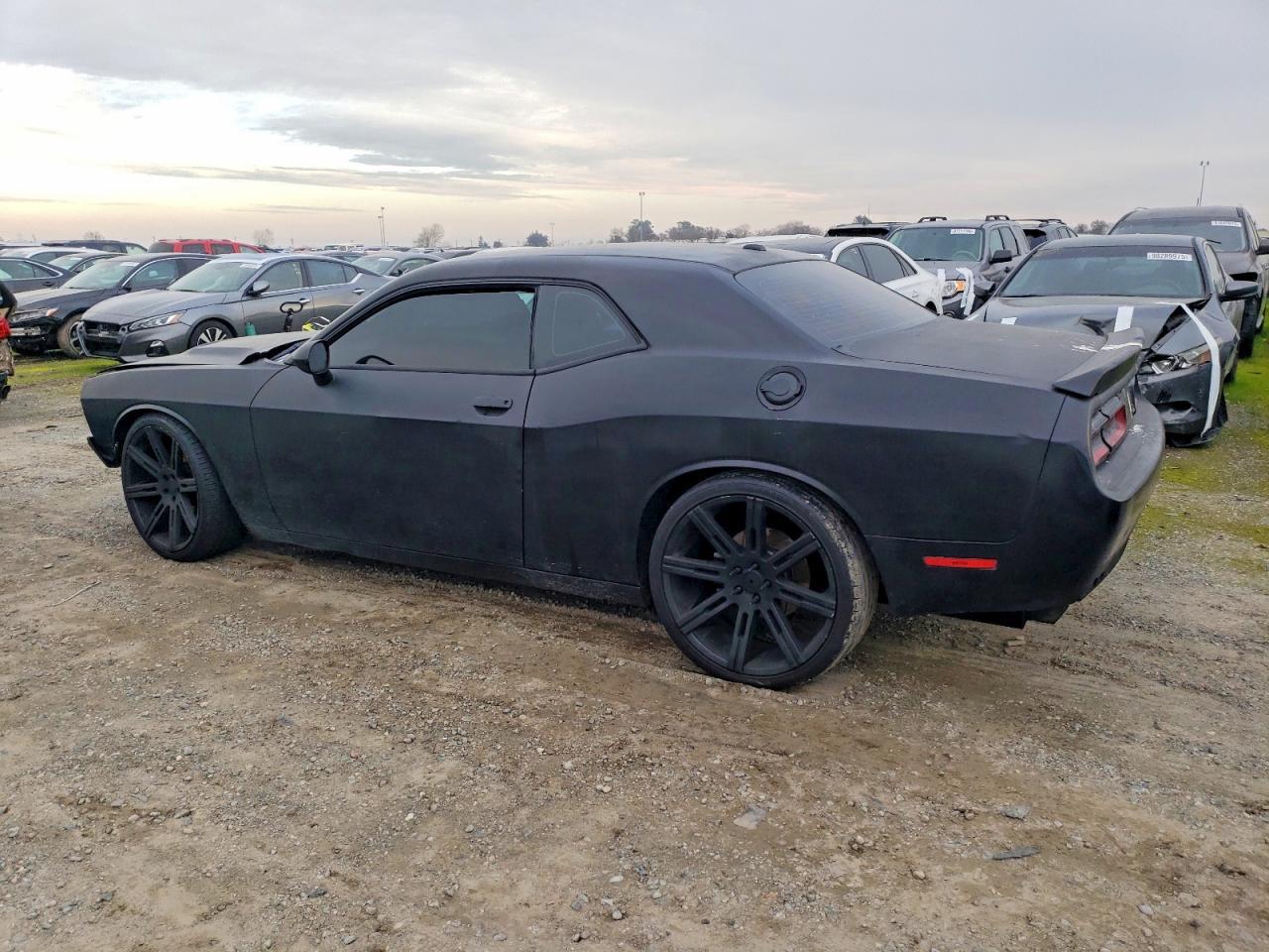 2015 Dodge Challenger Sxt - Фото 2