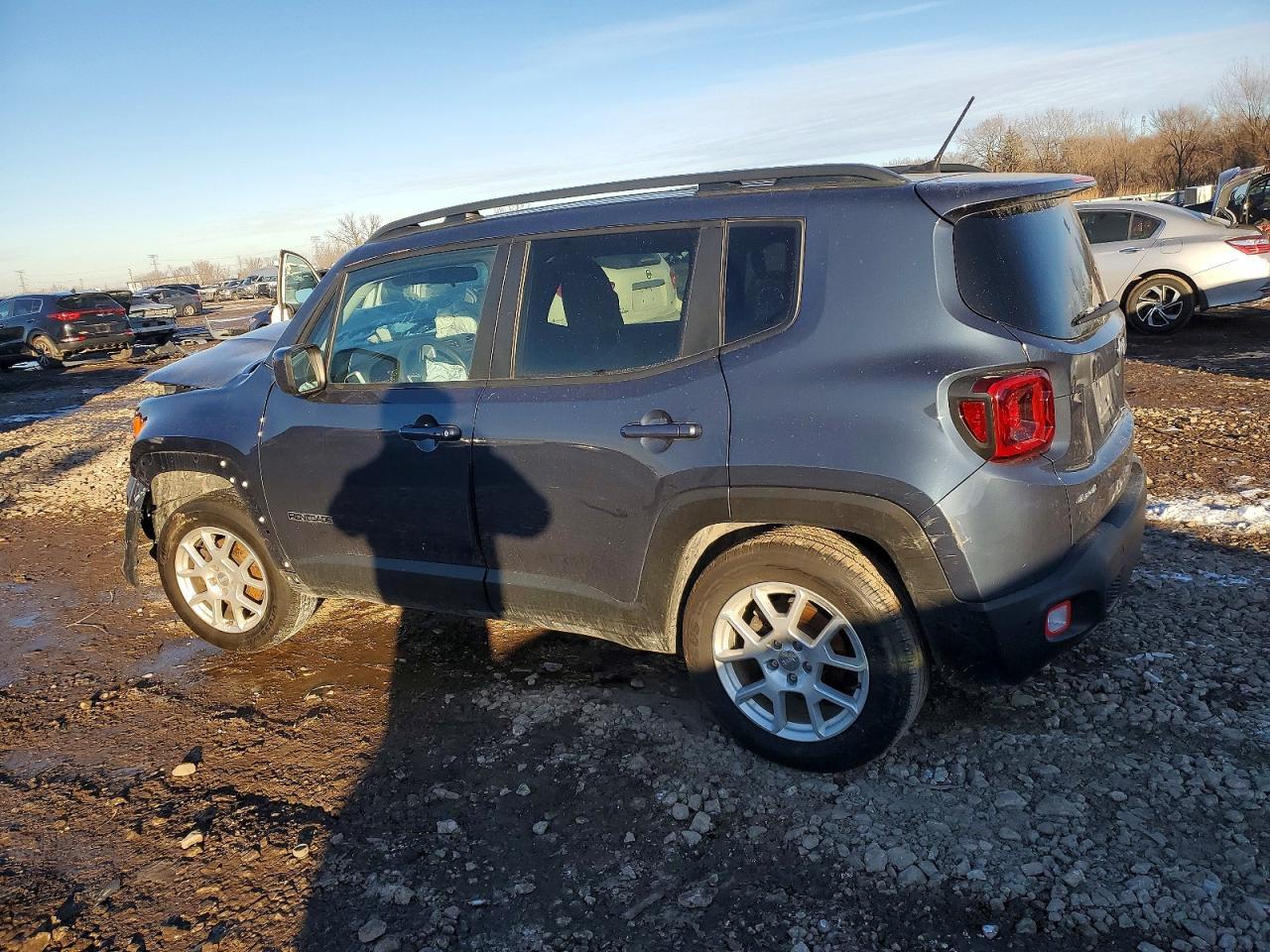 2021 Jeep Renegade Latitude - Фото 2