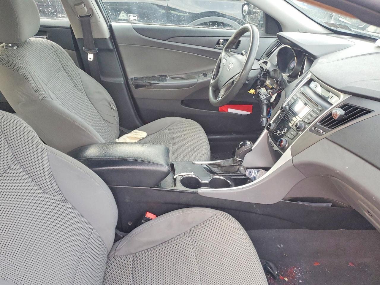 2012 Hyundai Sonata Gls - Image 7