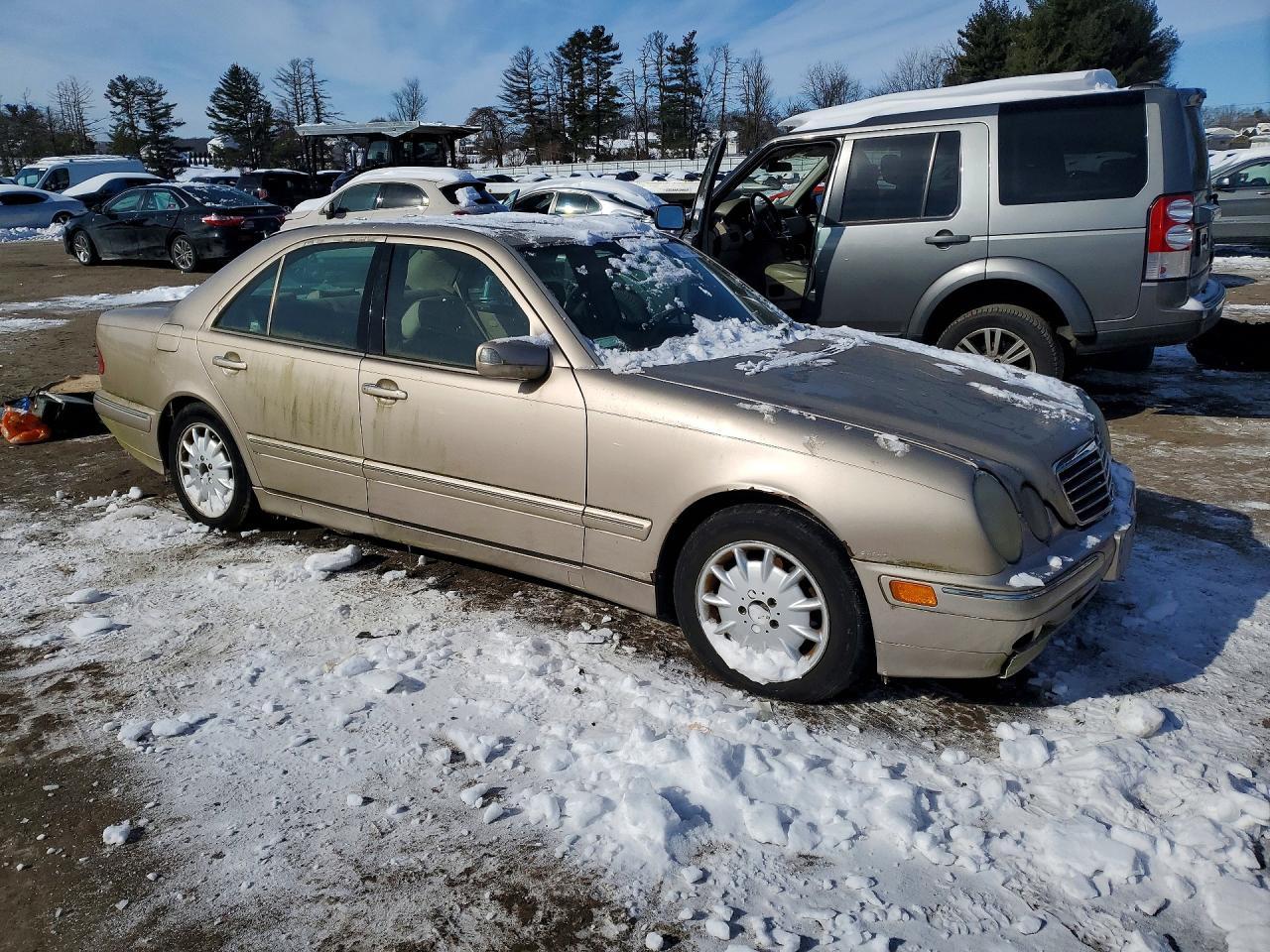 2000 Mercedes-Benz E 320 - Фото 4