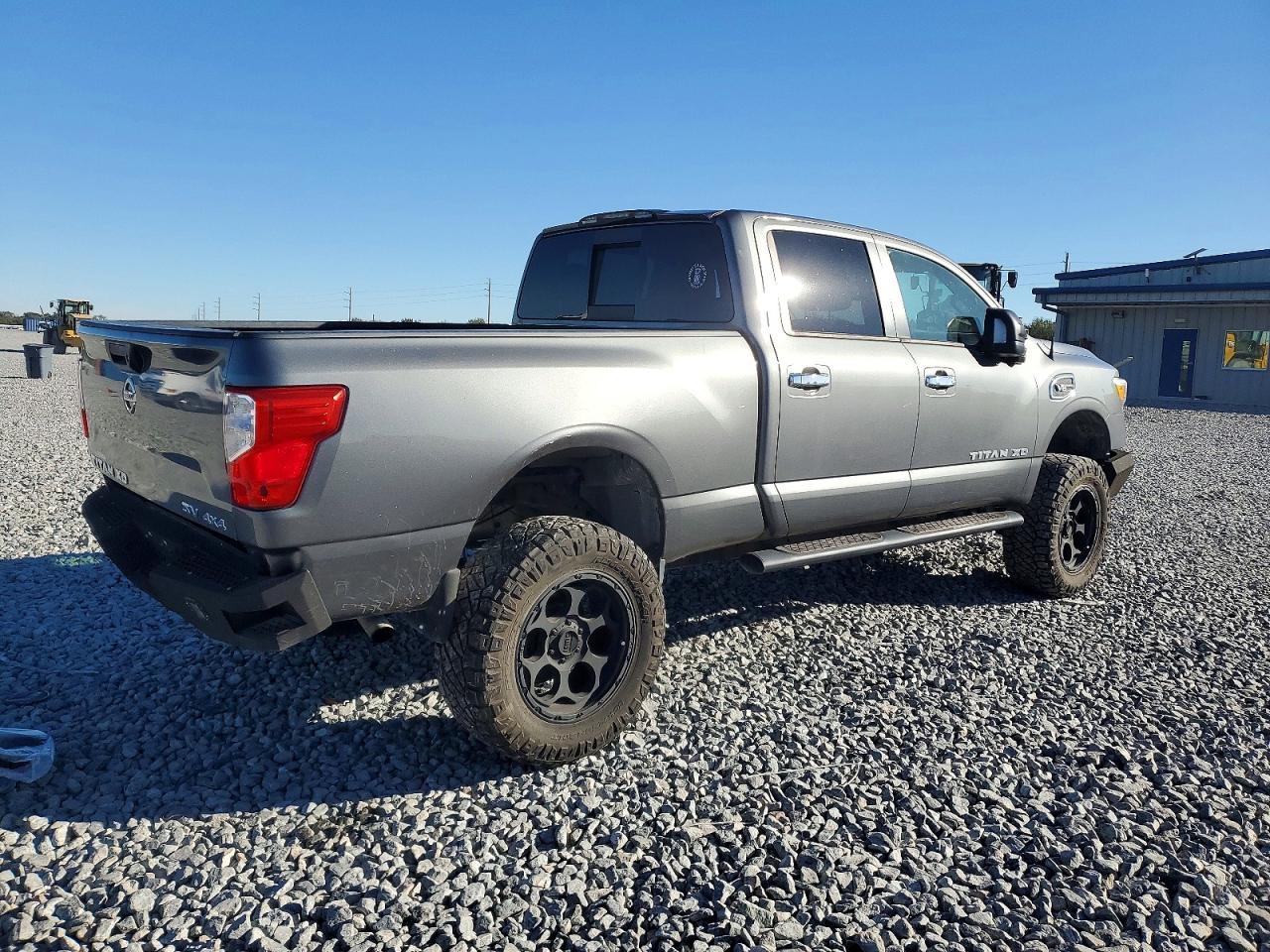 2017 Nissan Titan Xd S - Image 3