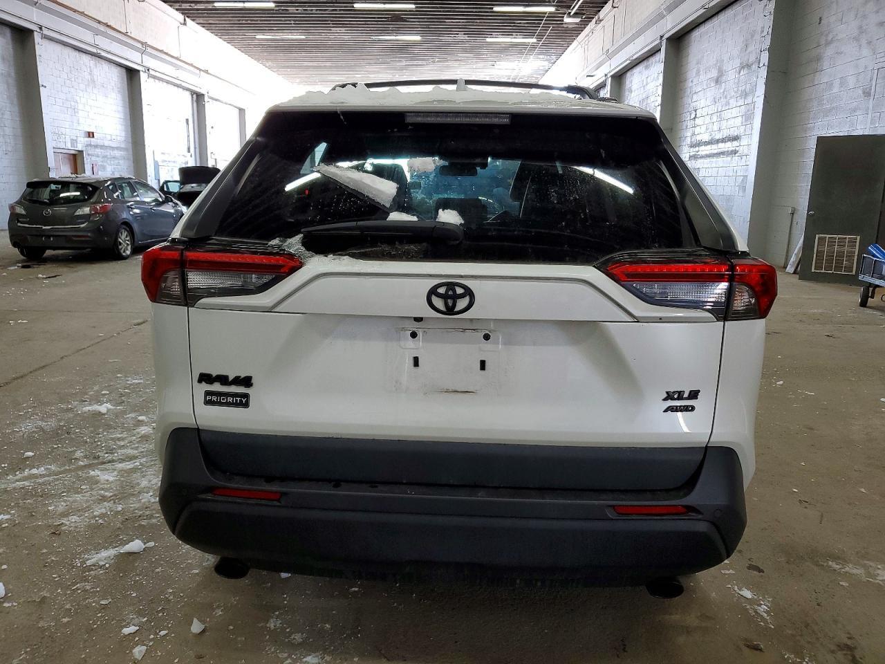 2023 Toyota Rav4 Xle Premium - Фото 6