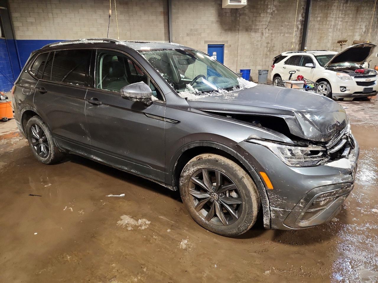 2022 Volkswagen Tiguan Se - Фото 4