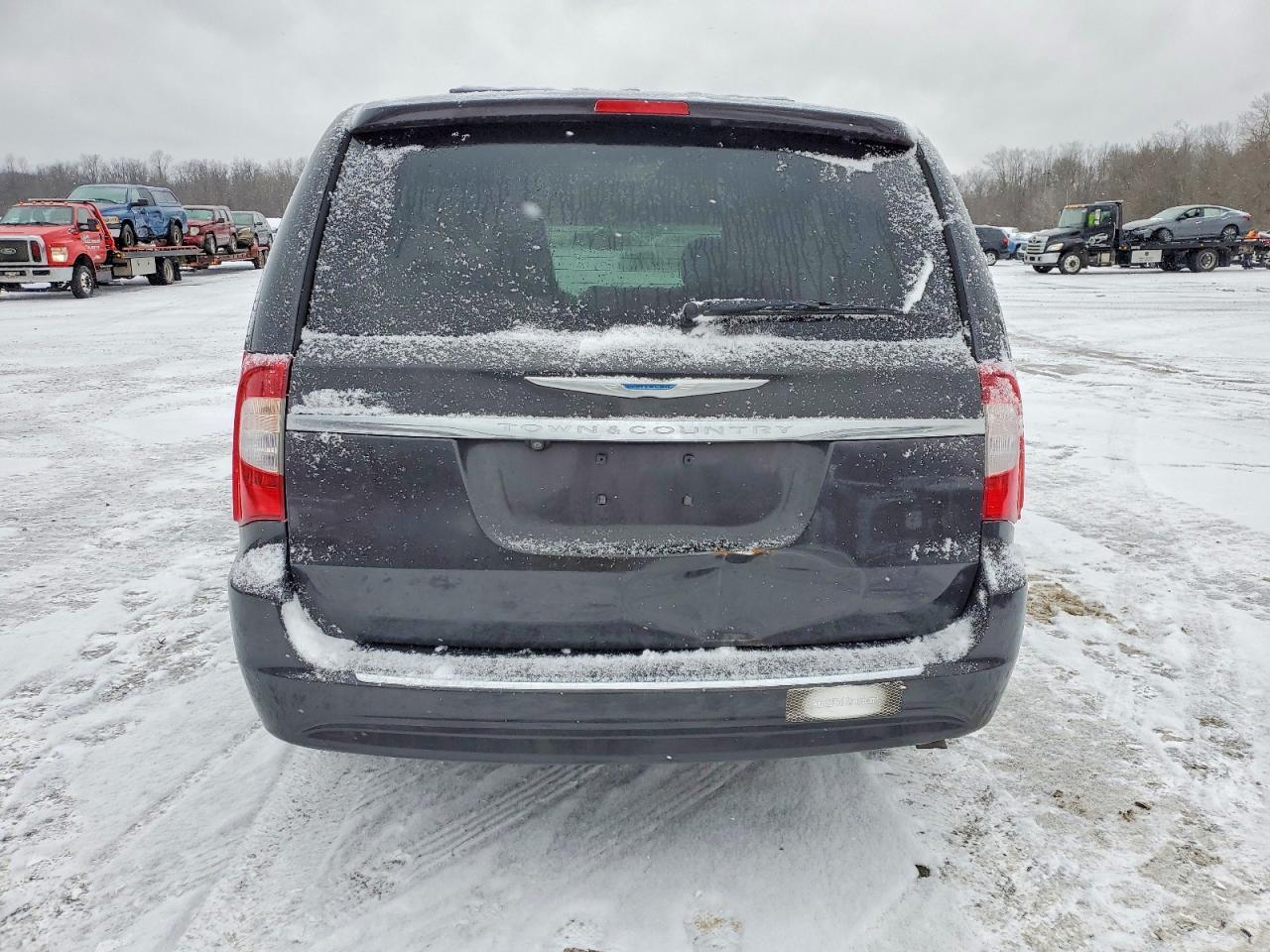 2014 Chrysler Town & Country Touring - Image 6