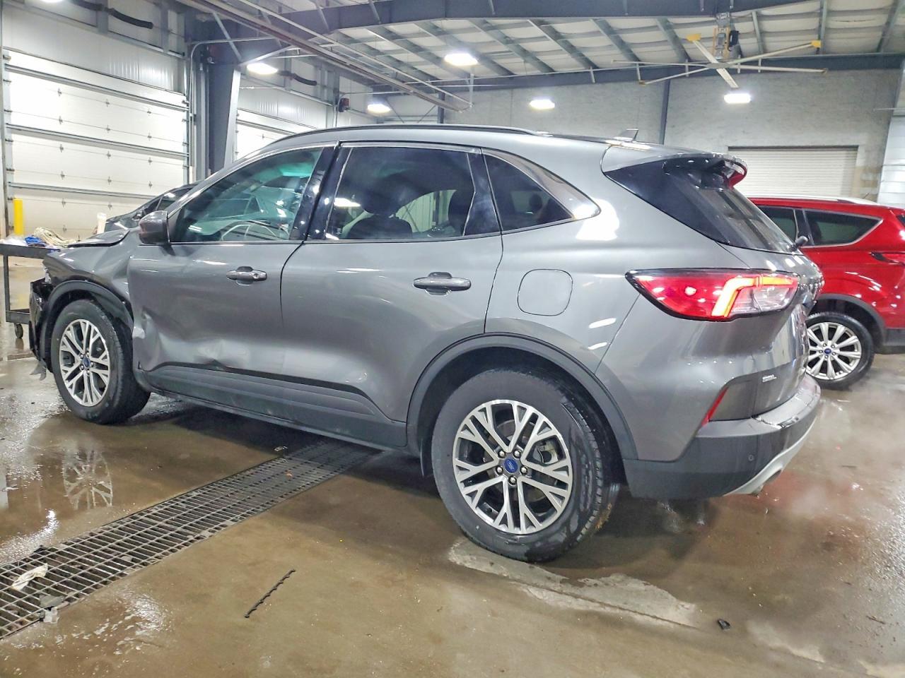 2022 Ford Escape Sel - Image 2