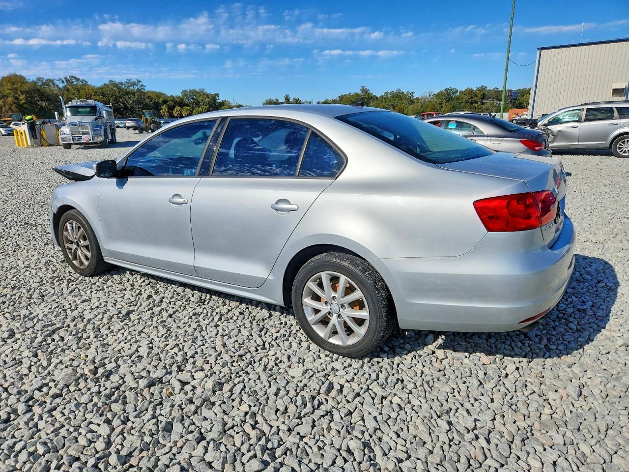 2011 Volkswagen Jetta Se - Фото 2