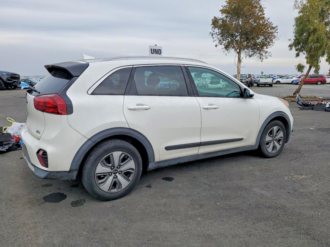 2020 Kia Niro Lx - Image 3