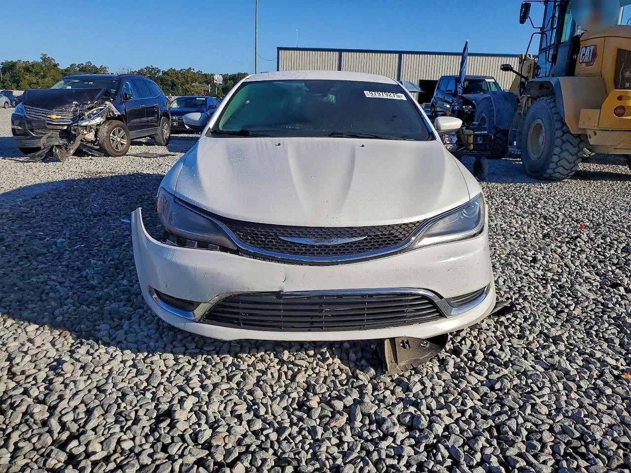 2015 Chrysler 200 Limited - Фото 5