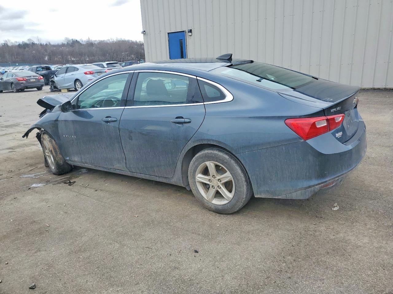2020 Chevrolet Malibu Ls - Фото 2